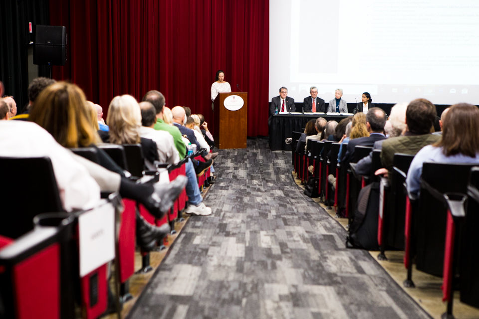 191120_JEB_UniversityCouncilMeeting_0004.jpg